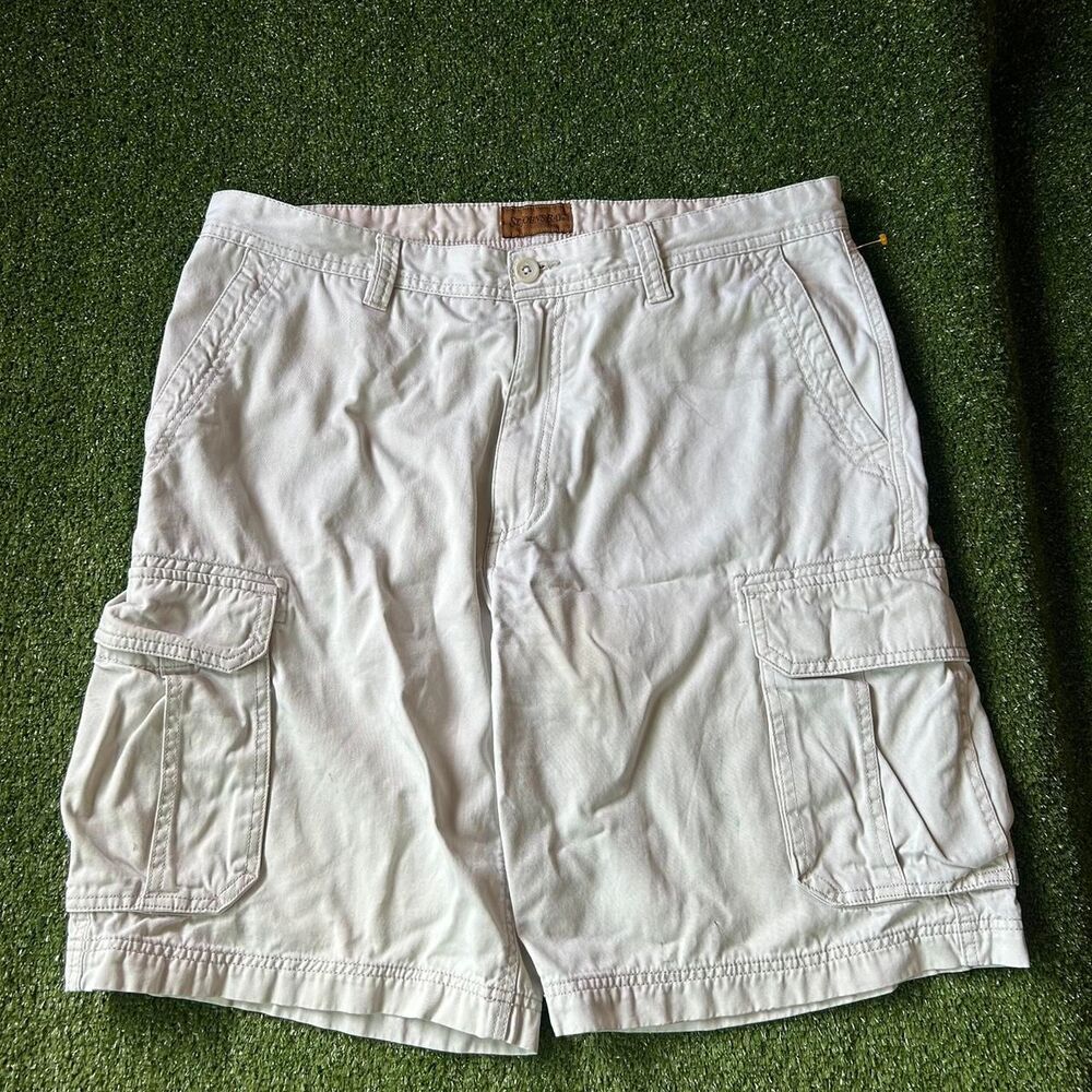 St-john-s-bay Men's Cream and White Shorts